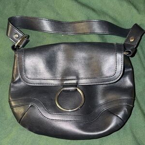 Elegant Black Leather Shoulder Bag